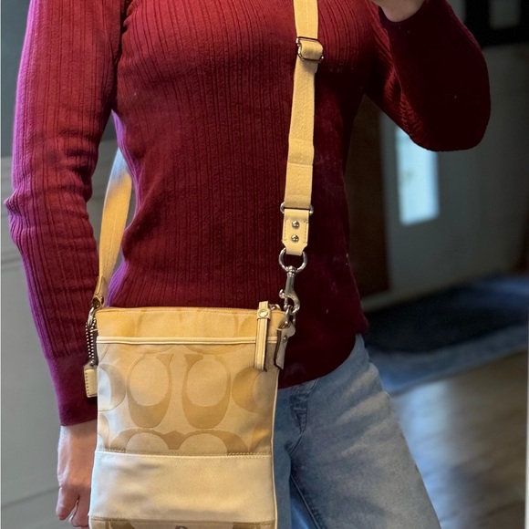 Coach Vintage Y2K Signature Stripe Swingpack Crossbody Bag w/Leather Trim - Picture 4 of 16